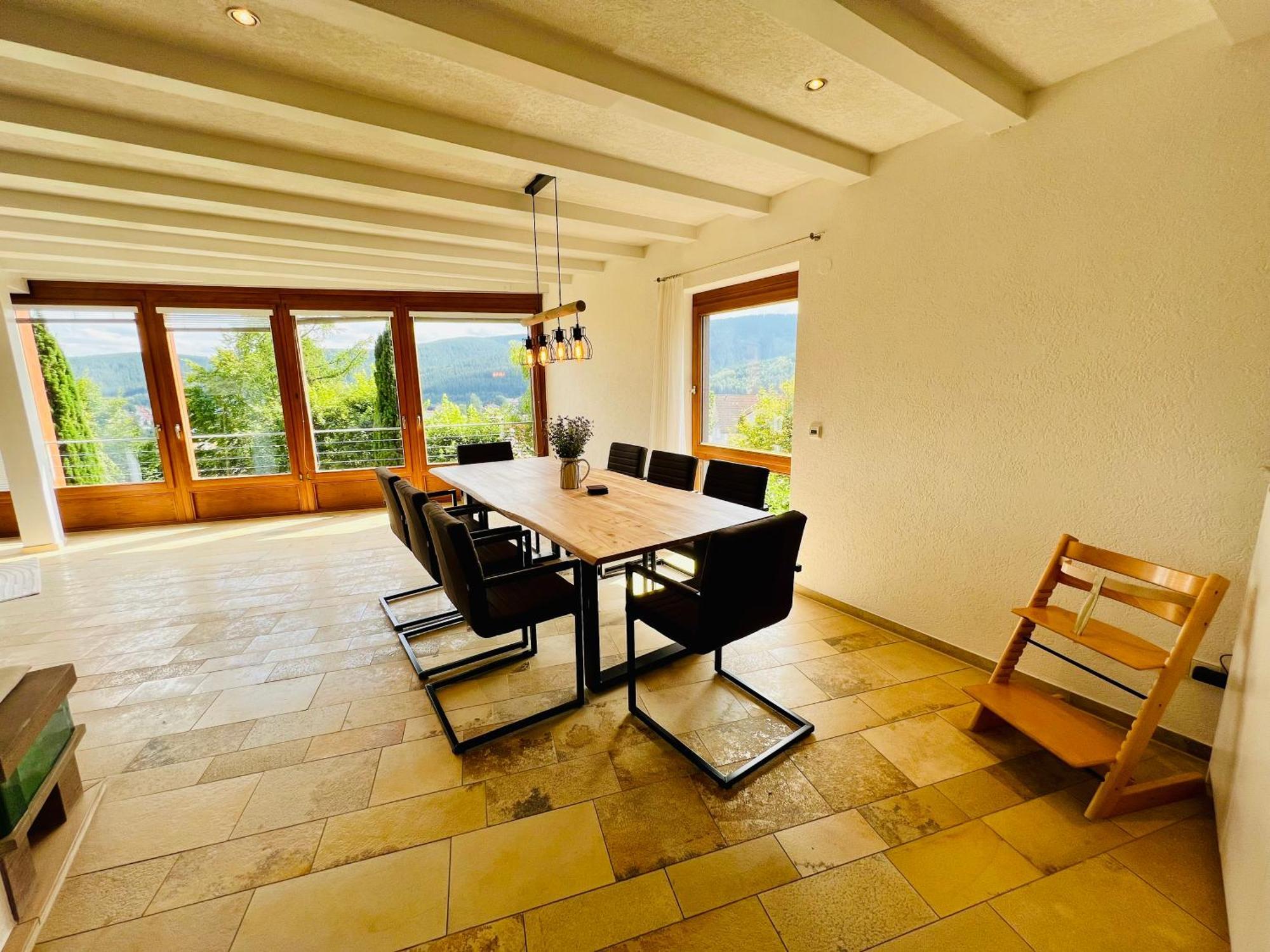 Appartement Panoramablick Mit Privatparkplatz, 2 Balkone Und 1,5 Baeder à Titisee-Neustadt Extérieur photo