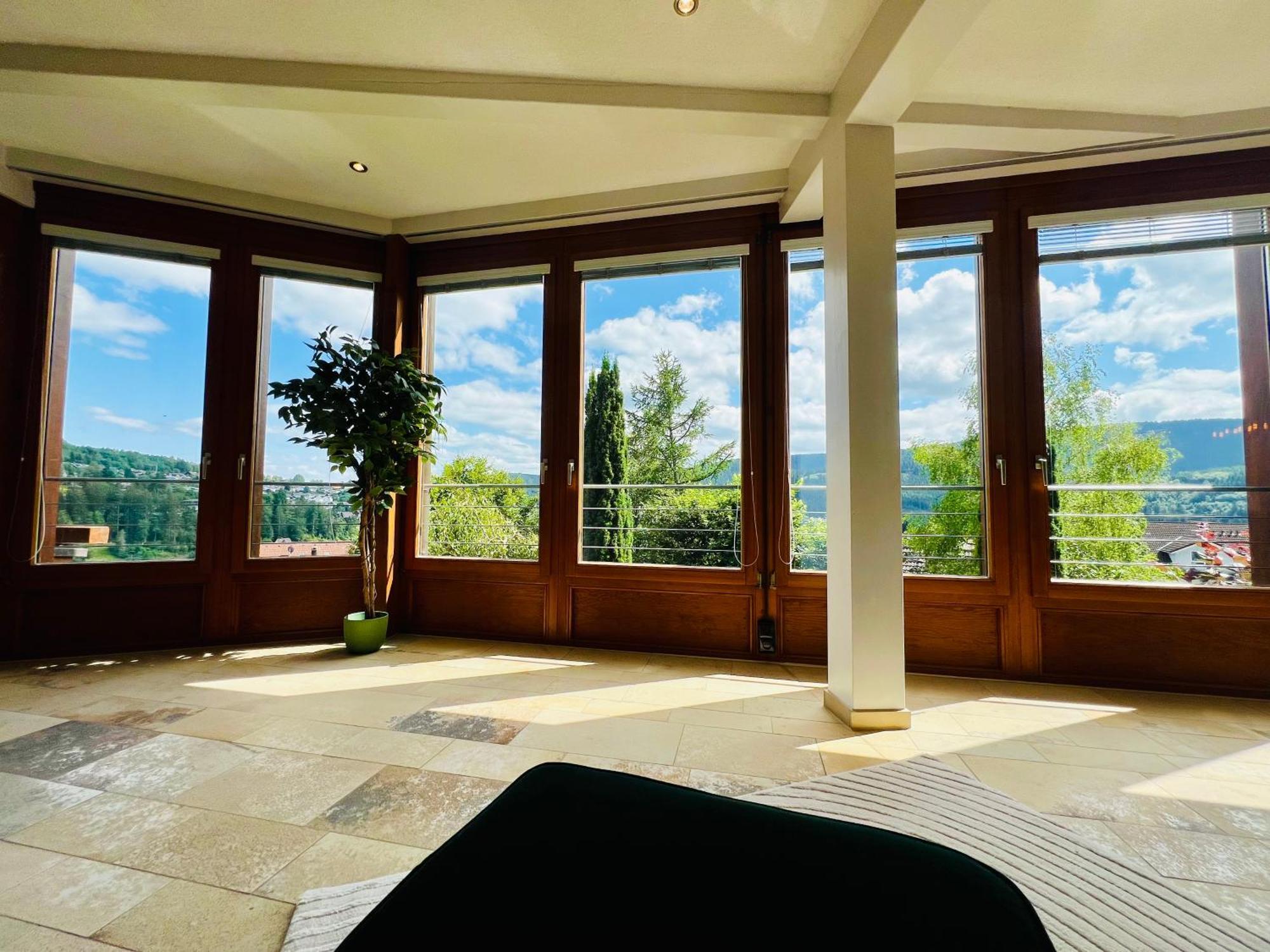 Appartement Panoramablick Mit Privatparkplatz, 2 Balkone Und 1,5 Baeder à Titisee-Neustadt Extérieur photo