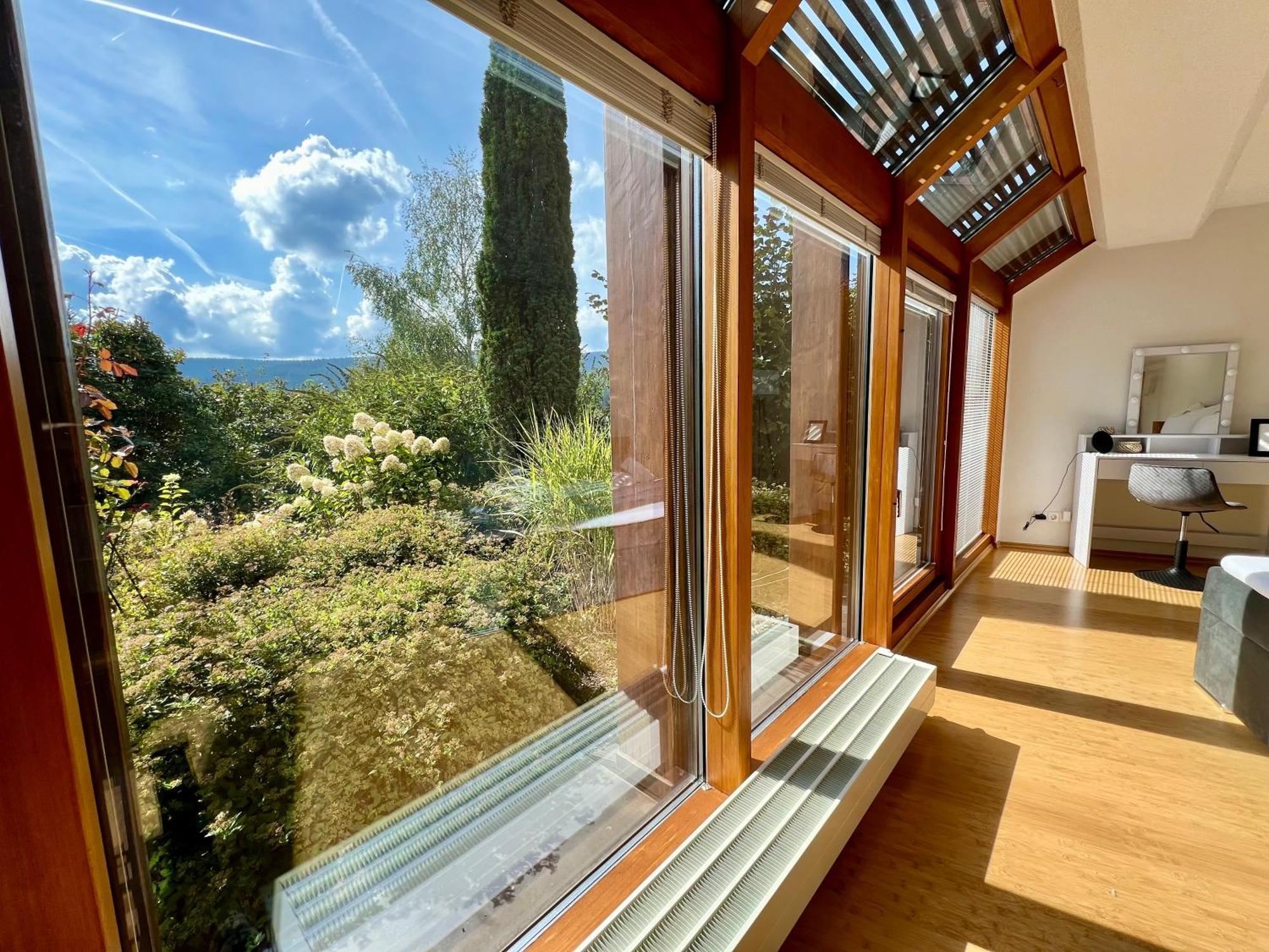 Appartement Panoramablick Mit Privatparkplatz, 2 Balkone Und 1,5 Baeder à Titisee-Neustadt Extérieur photo